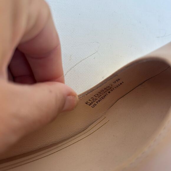 Cole Haan Chelsea Low Pump Heels Nude Tan Classic Leather Sandstone 9 - Picture 8 of 13